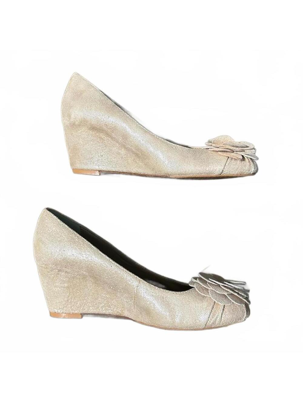 Donald J Pliner “Nalini” Tan Silver Shimmer Rosette Wedge by DJP | Size 7